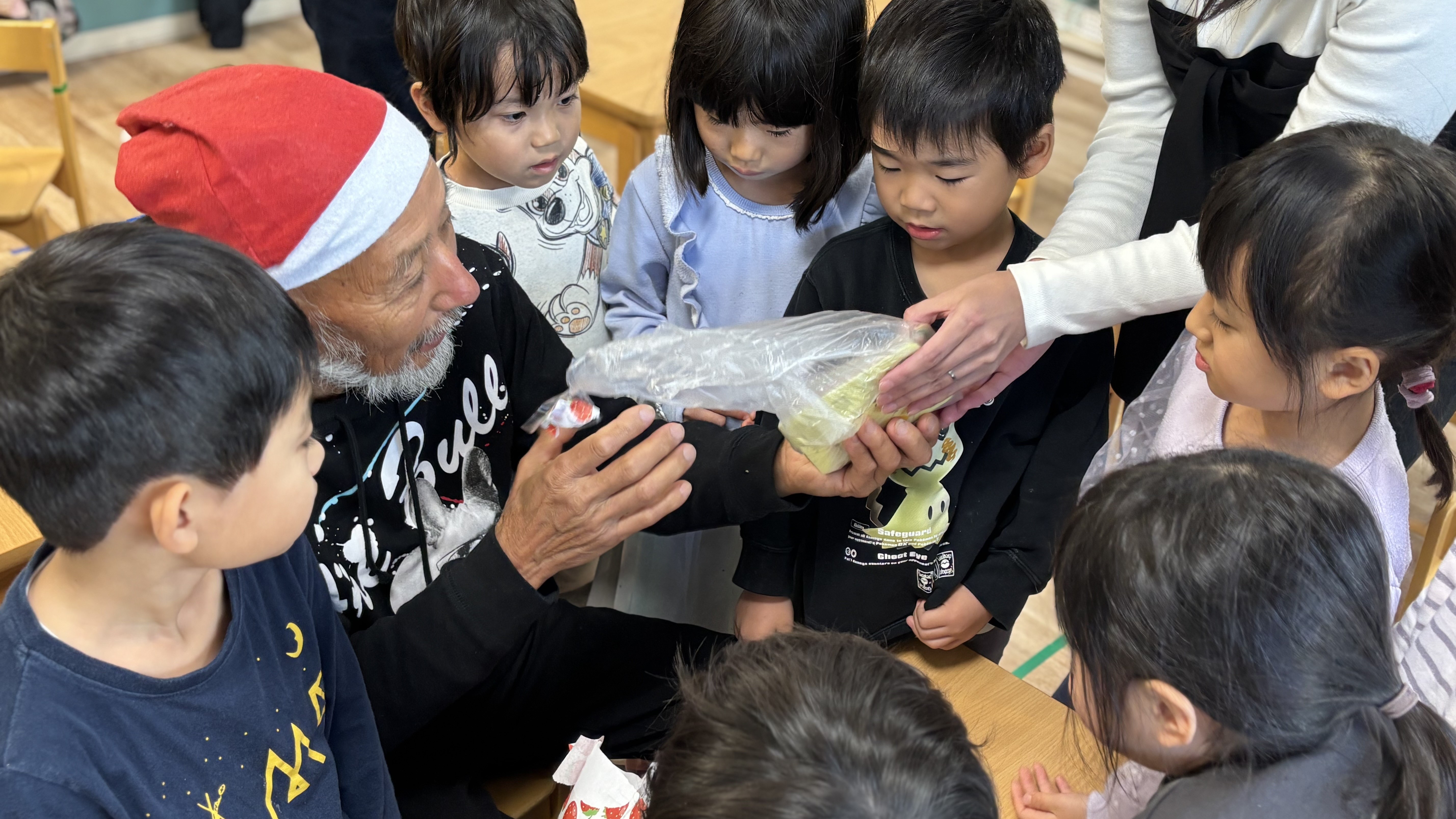 子どもたちが届けた“ありがとう”の1日～中野富士見町駅前園～